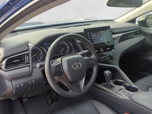 Used 2023 Toyota Camry SE FWD image 9