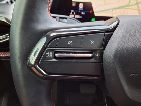 Used 2025 Chevrolet Equinox EV RS w/ Convenience Package II FWD image 14