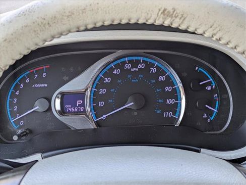 Used 2014 Toyota Sienna XLE w/ XLE Premium Package AWD/4WD image 11