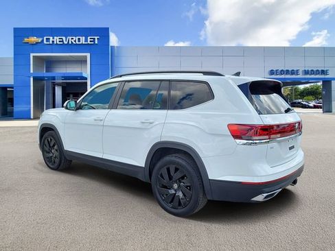Used 2025 Volkswagen Atlas SE AWD/4WD image 3