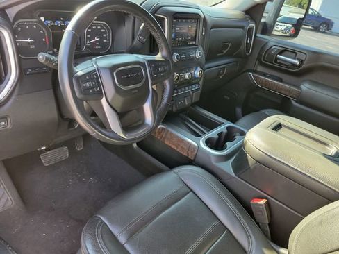 Used 2020 GMC Sierra 2500 Denali w/ Technology Package image 15