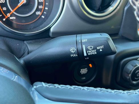 Used 2021 Jeep Gladiator Overland AWD/4WD image 15