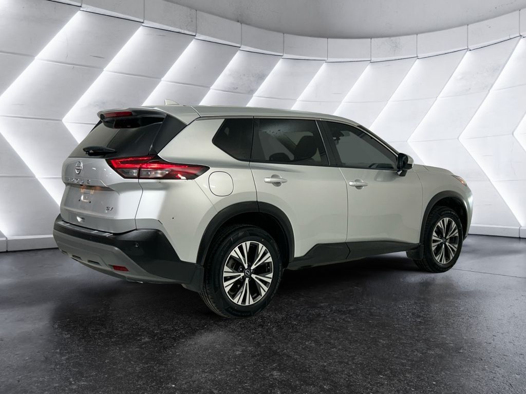 Used 2023 Nissan Rogue SV FWD image 4