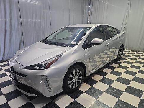 Used 2020 Toyota Prius LE AWD/4WD image 1