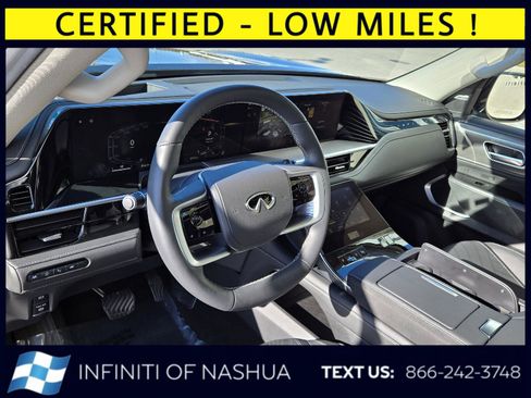 Certified 2025 INFINITI QX80 Luxe image 3