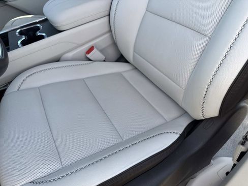 Used 2024 GMC Acadia Denali image 21