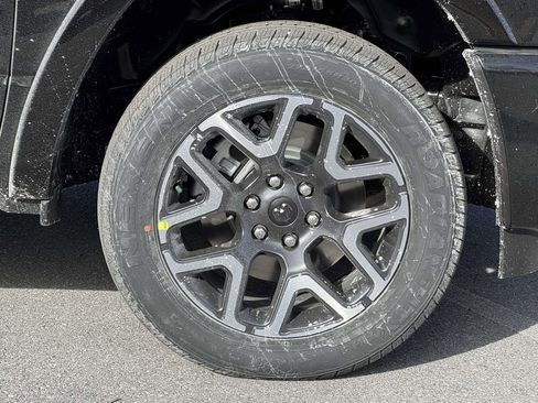 New 2026 RAM 1500 Laramie AWD/4WD image 13