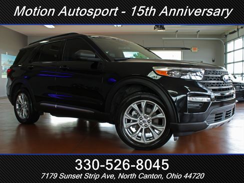 Used 2020 Ford Explorer XLT w/ Equipment Group 202A AWD/4WD image 2