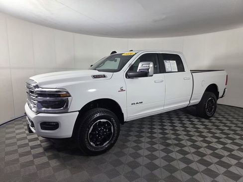 Certified 2026 RAM 2500 Laramie AWD/4WD image 4