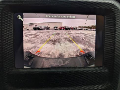 Used 2022 Jeep Gladiator Sport image 16