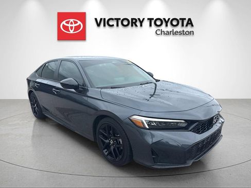 Used 2025 Honda Civic Sport image 3