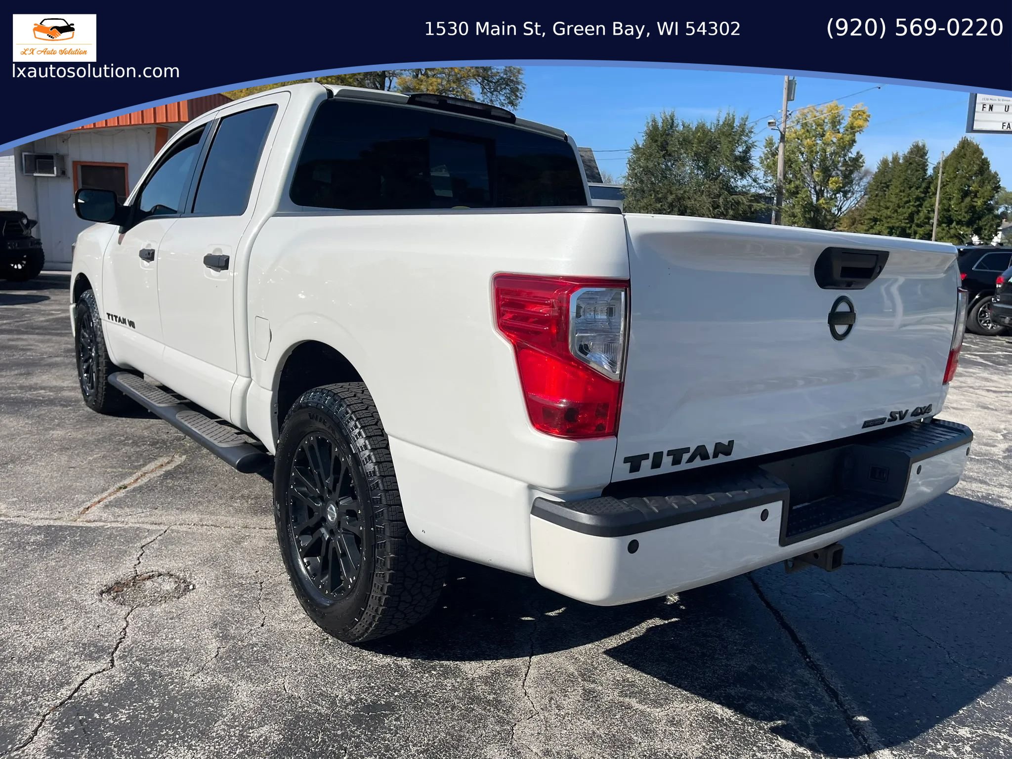 Used 2019 Nissan Titan SV w/ SV Convenience Package AWD/4WD image 4