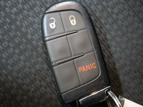 Used 2023 Jeep Compass Trailhawk image 28