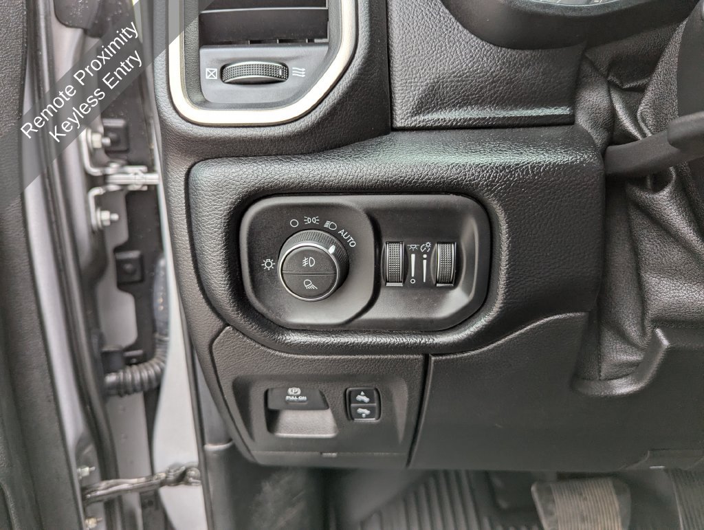 Used 2019 RAM 1500 Sport w/ Level 2 Equipment Group AWD/4WD image 18