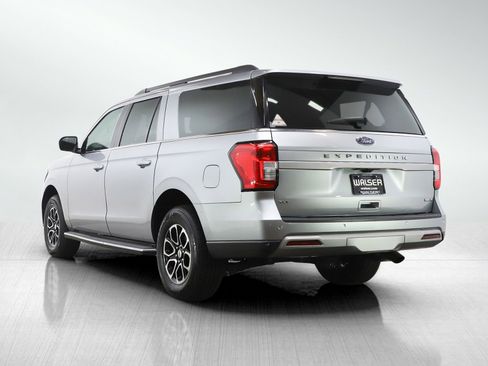 Used 2023 Ford Expedition Max XLT AWD/4WD image 3