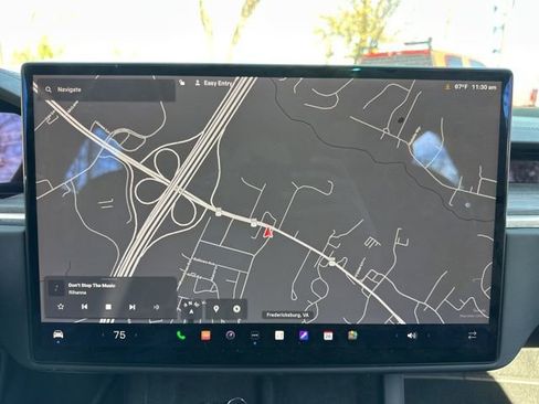 Used 2022 Tesla Model X image 3