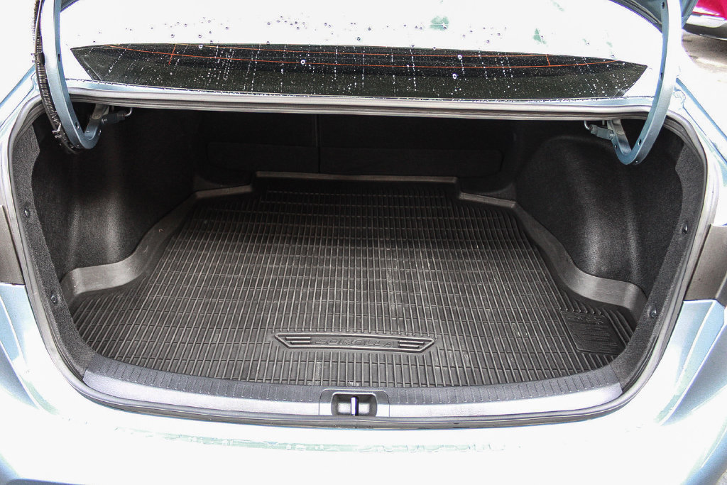 Used 2026 Toyota Corolla LE FWD image 26