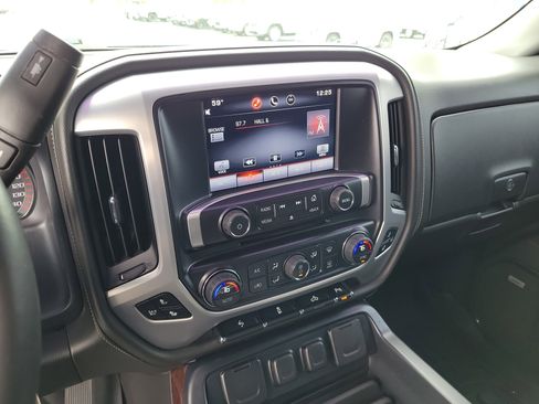 Used 2015 GMC Sierra 1500 SLT w/ SLT Crew Cab Value Package image 28