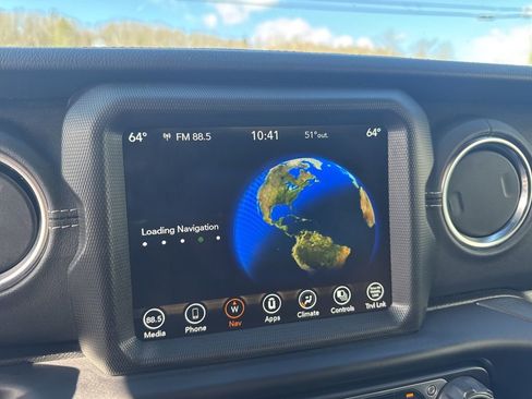 Used 2023 Jeep Wrangler Unlimited Sahara image 29