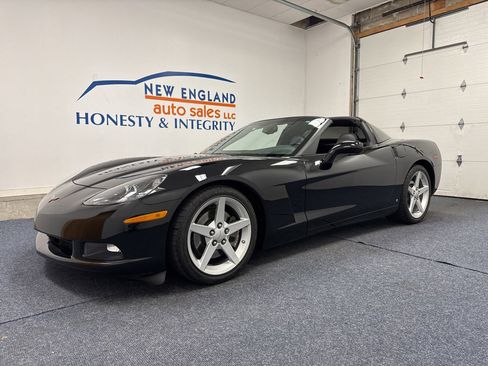 Used 2007 Chevrolet Corvette Coupe RWD image 1