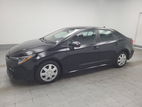 Used 2023 Toyota Corolla LE image 2