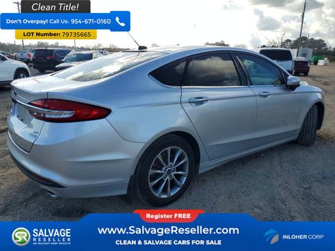 Used 2017 Ford Fusion SE image 4