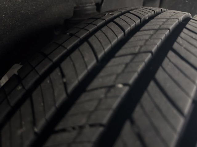 Used 2024 Chevrolet Equinox LT w/ LPO, Floor Liner Package FWD image 35