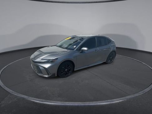 Used 2026 Toyota Camry SE image 7