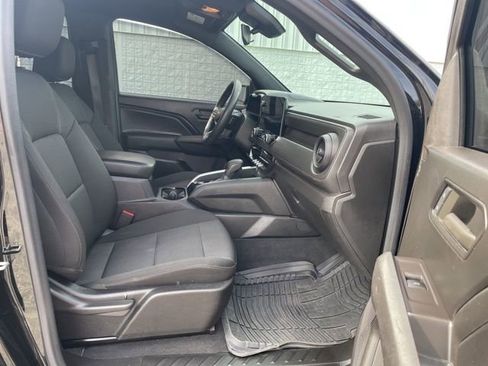 Used 2024 Chevrolet Colorado W/T w/ Safety Package image 15