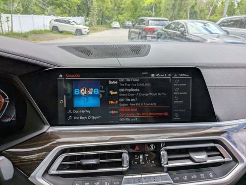 Used 2023 BMW X5 xDrive40i w/ Luxury Seating Package AWD/4WD image 12