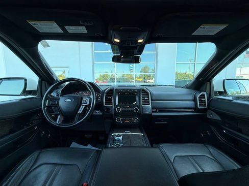 Used 2018 Ford Expedition Limited w/ Equipment Group 302A AWD/4WD image 22