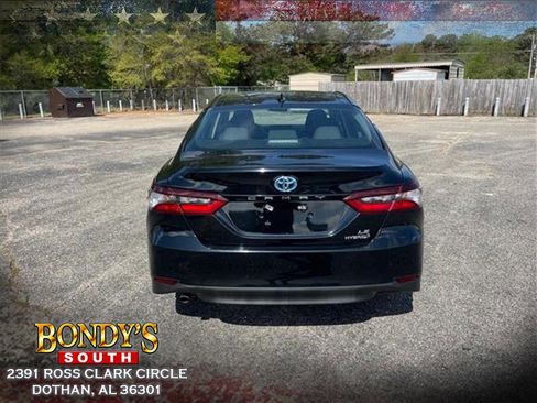 Used 2022 Toyota Camry LE image 13