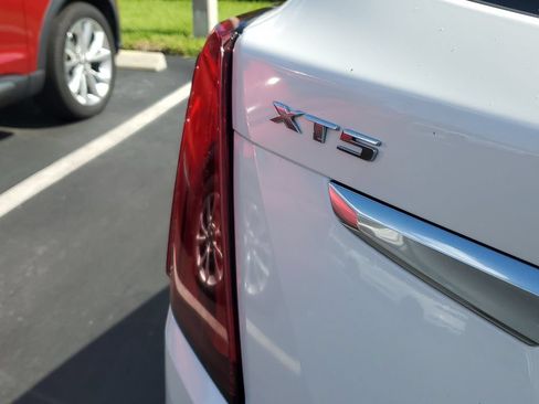 Certified 2023 Cadillac XT5 Premium Luxury w/ LPO, Premium Carpet Package FWD image 30