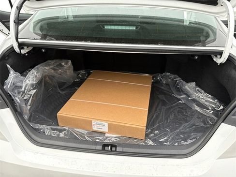 New 2026 Toyota Camry Hybrid image 12