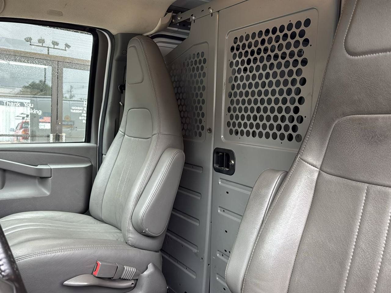 Used 2019 Chevrolet Express 3500 Extended w/ Driver Convenience Package RWD image 11