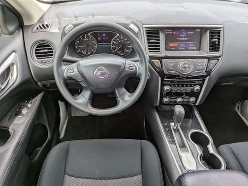 Used 2018 Nissan Pathfinder S FWD image 17