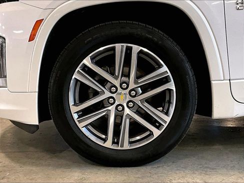 Used 2023 Chevrolet Traverse High Country AWD/4WD image 7