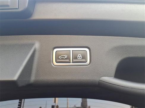 Used 2022 Kia Sorento SX image 9