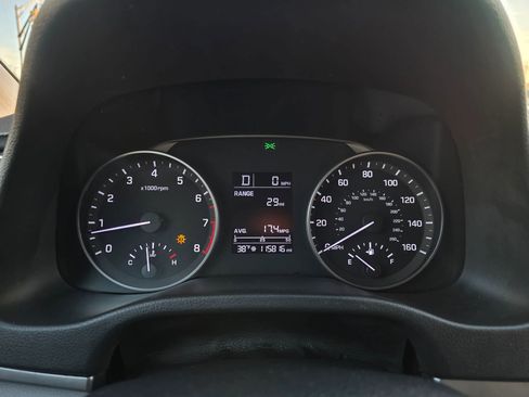 Used 2017 Hyundai Elantra SE image 11