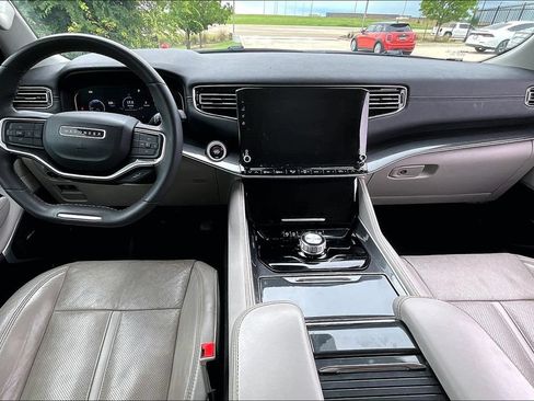 Used 2022 Jeep Wagoneer Series I RWD image 18