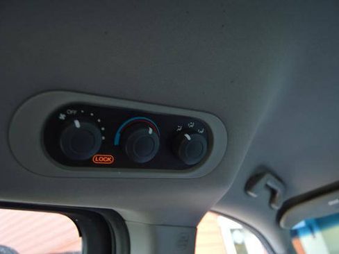 Used 2010 Honda Odyssey LX image 26
