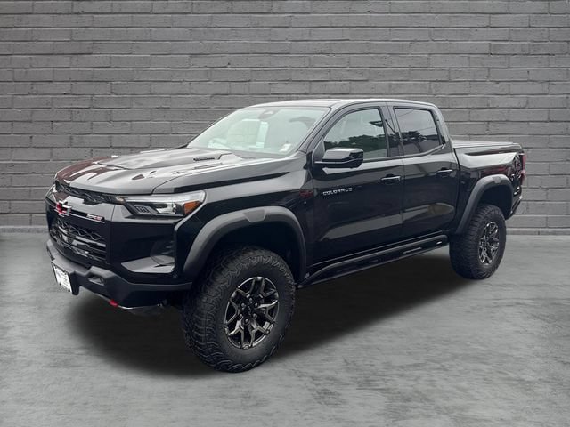 New 2026 Chevrolet Colorado ZR2 w/ Technology Package AWD/4WD image 3