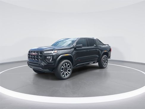 New 2025 GMC Canyon AT4 w/ Nightfall Edition image 4