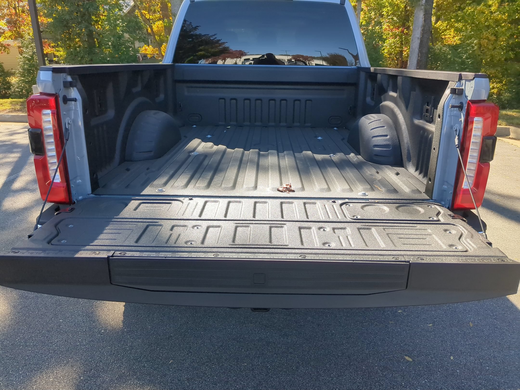 Certified 2026 Ford F250 Lariat w/ Tremor Off-Road Package AWD/4WD image 30