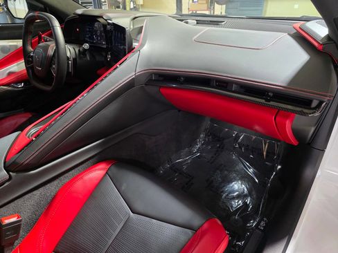 Used 2022 Chevrolet Corvette Stingray Premium Cpe w/ Z51 Performance Package RWD image 25