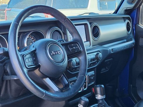 Used 2018 Jeep Wrangler Unlimited Sport S image 26