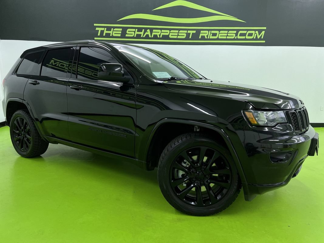 Used 2021 Jeep Grand Cherokee Laredo X AWD/4WD image 1