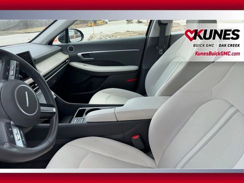 Used 2025 Hyundai Sonata SEL image 6