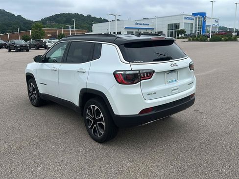 Used 2023 Jeep Compass Limited AWD/4WD image 5