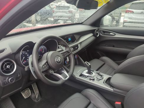 Used 2025 Alfa Romeo Stelvio Sprint w/ Veloce Package image 17